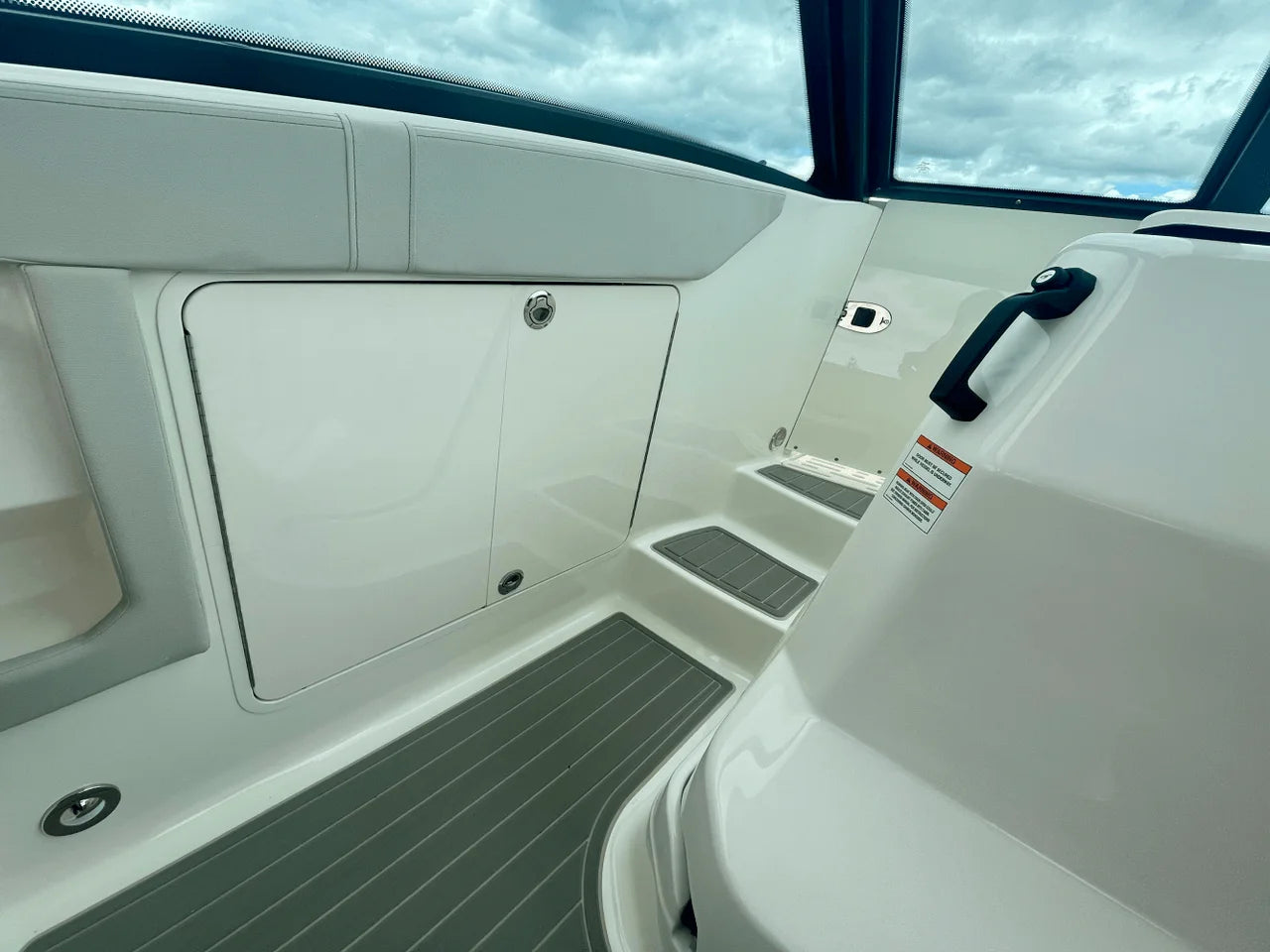 2026 Sea Ray Sundancer 320 Outboard 32.0 feet, Danvers, Massachusetts #23