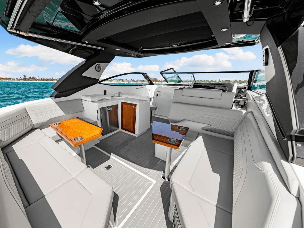 2025 Cruisers Yachts 38 GLS Outboard 38.0 feet, Venice, Florida #7