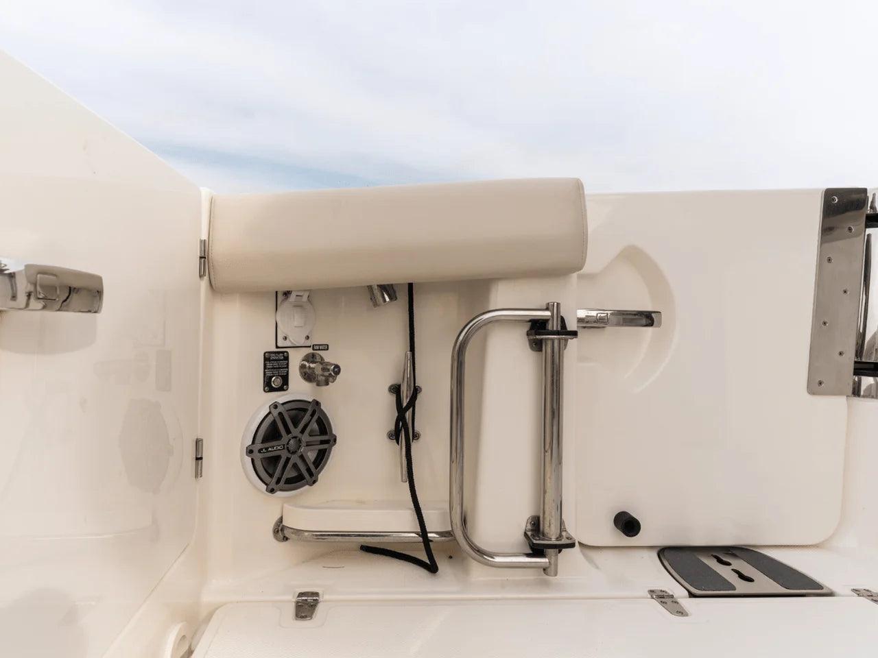 2027 Boston Whaler 380 Realm 38.0 feet, Naples, Florida #95