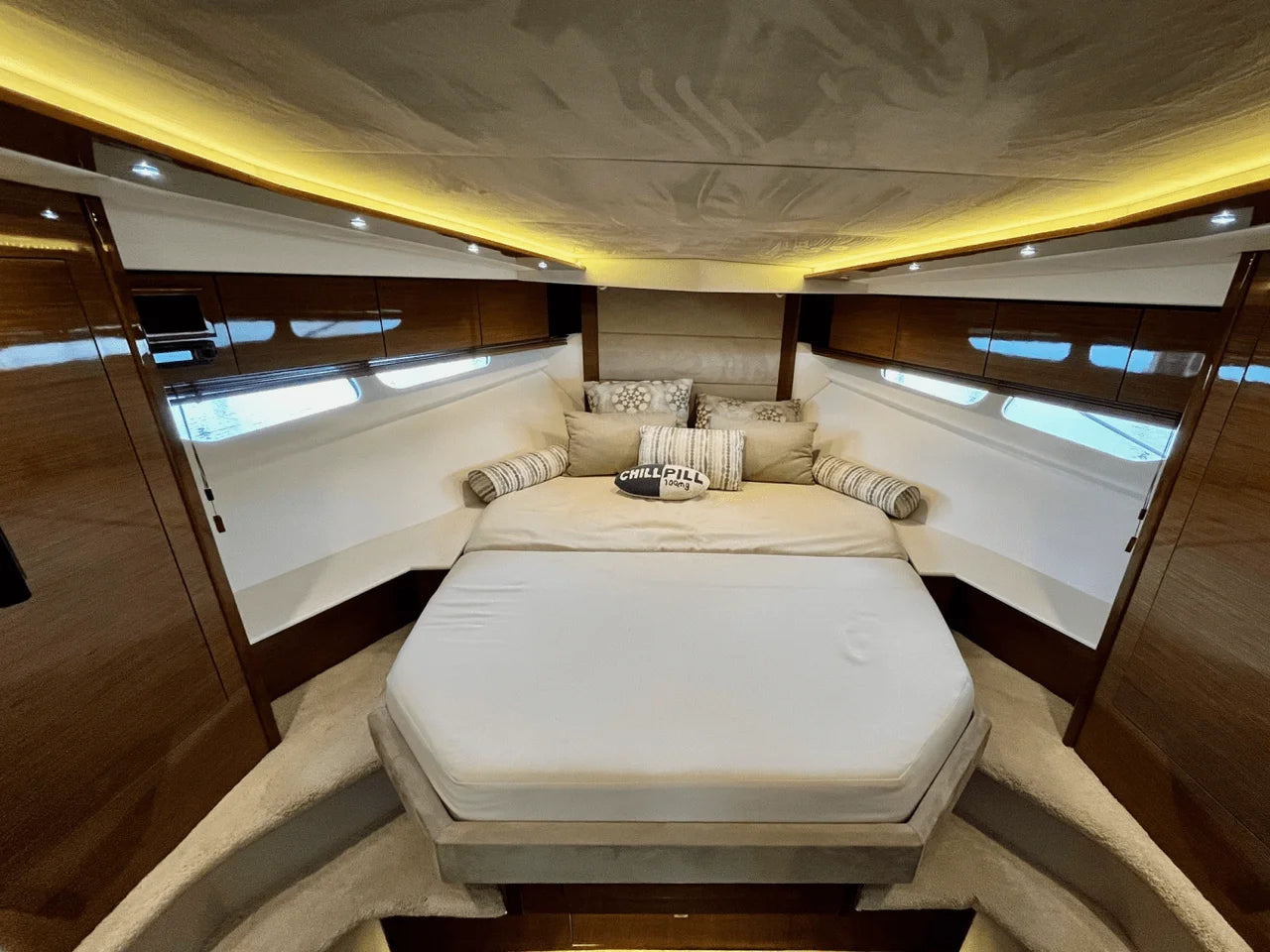 2017 Cruisers Yachts 45 CANTIUS 45.0 feet, Marco Island, FL #26