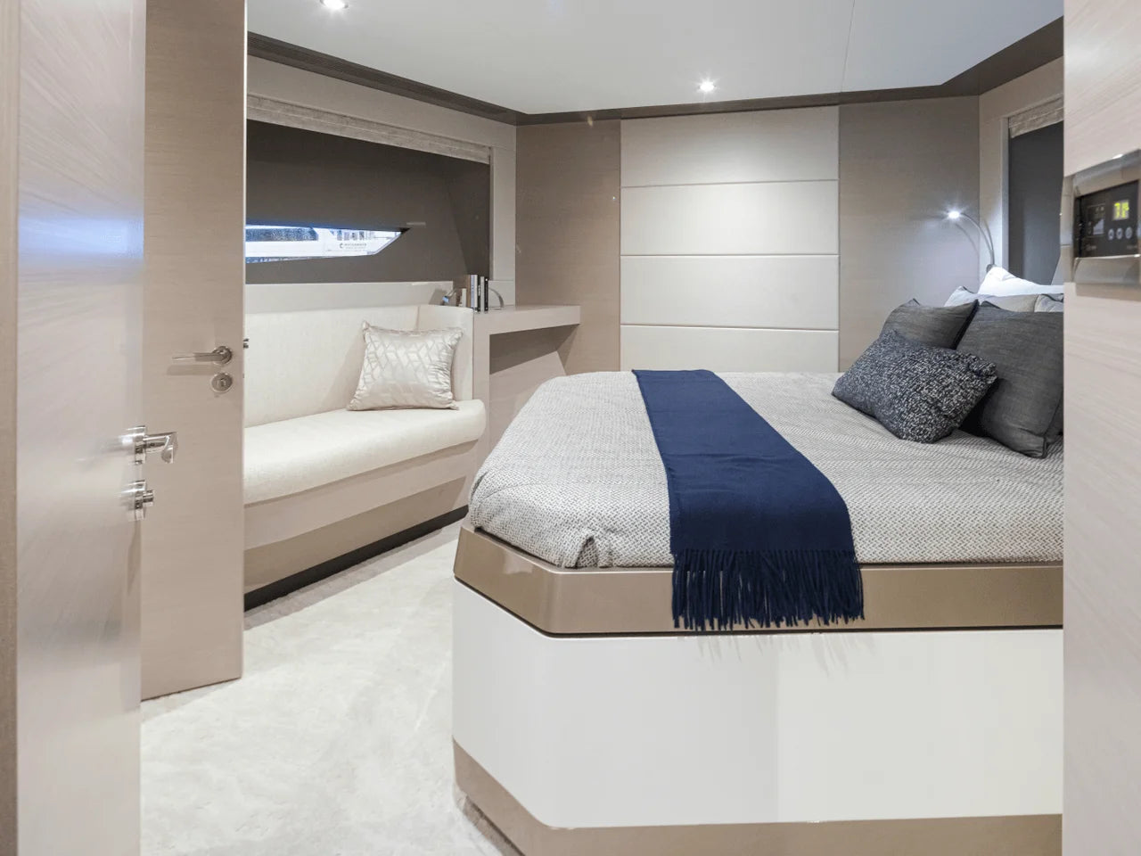 2025 Ocean Alexander 27R 88.0 feet, Pompano Beach, FL #75