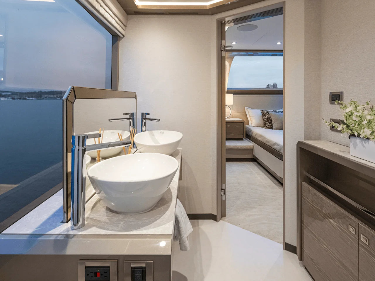 2025 Ocean Alexander 27R 88.0 feet, Pompano Beach, FL #67