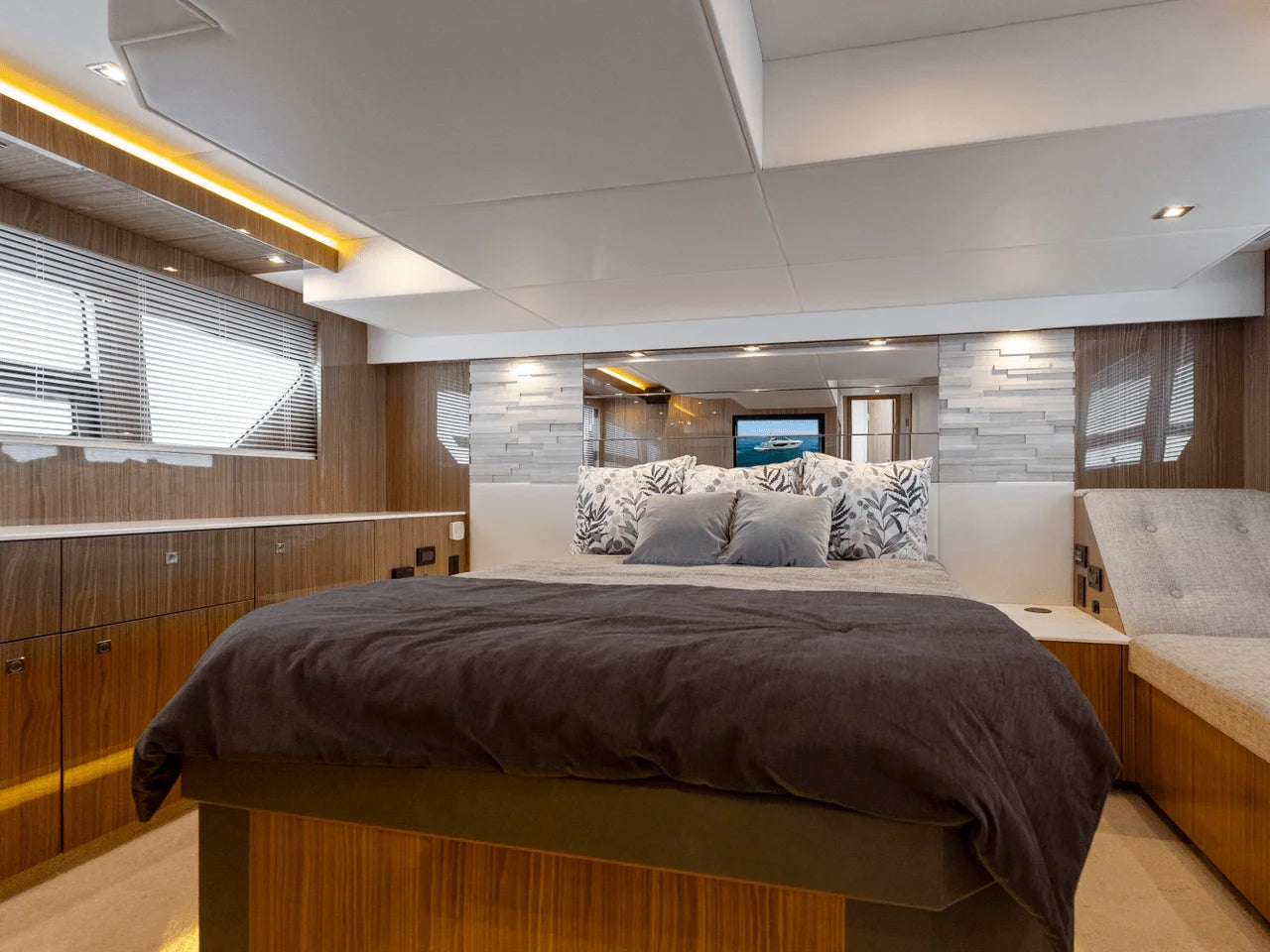 2026 Cruisers Yachts 50 Cantius 50.0 feet, Inuvik, Northwest Territories #70
