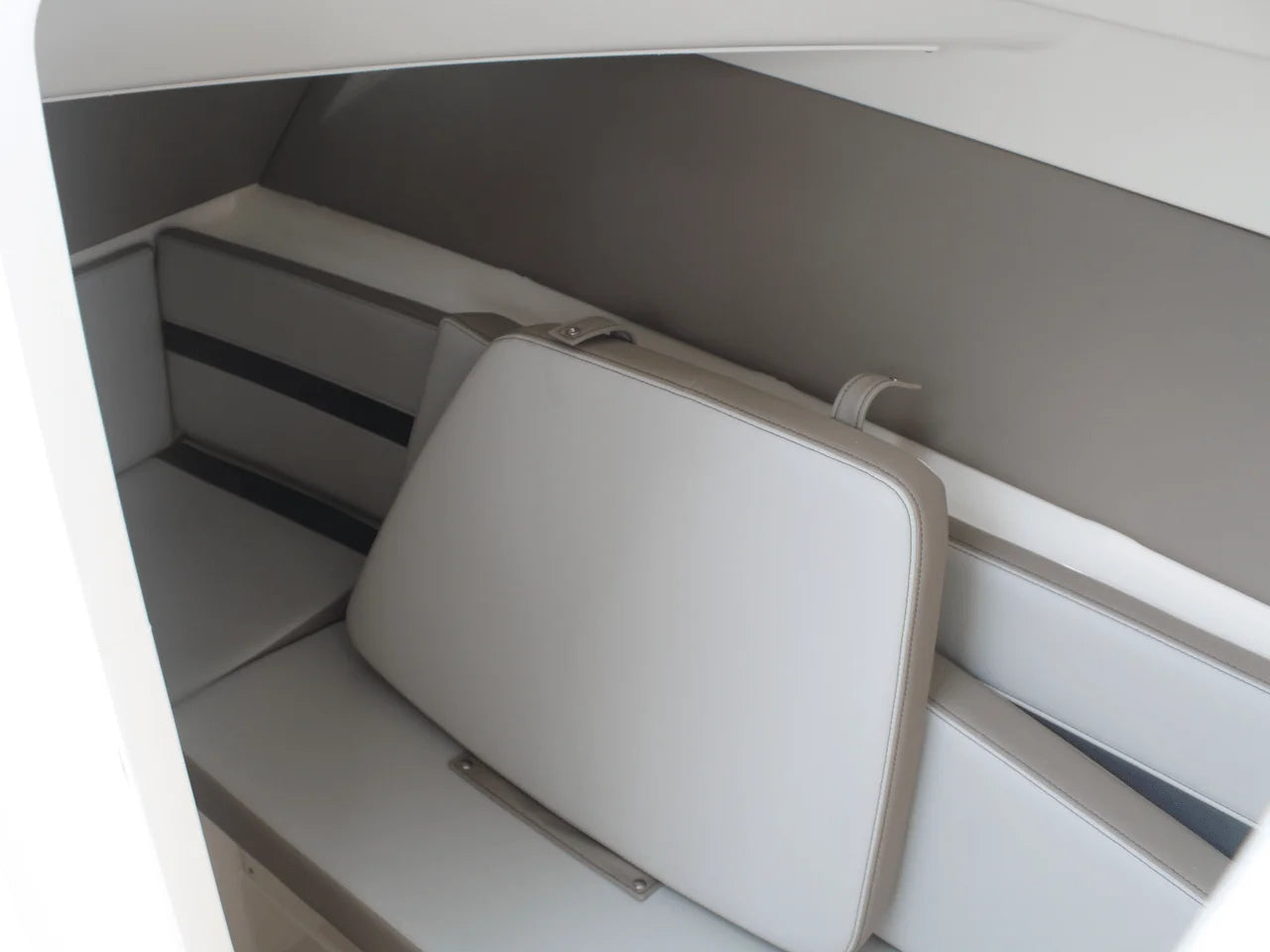 2026 Boston Whaler 330 Vantage 33.0 feet, Charleston, South Carolina #54