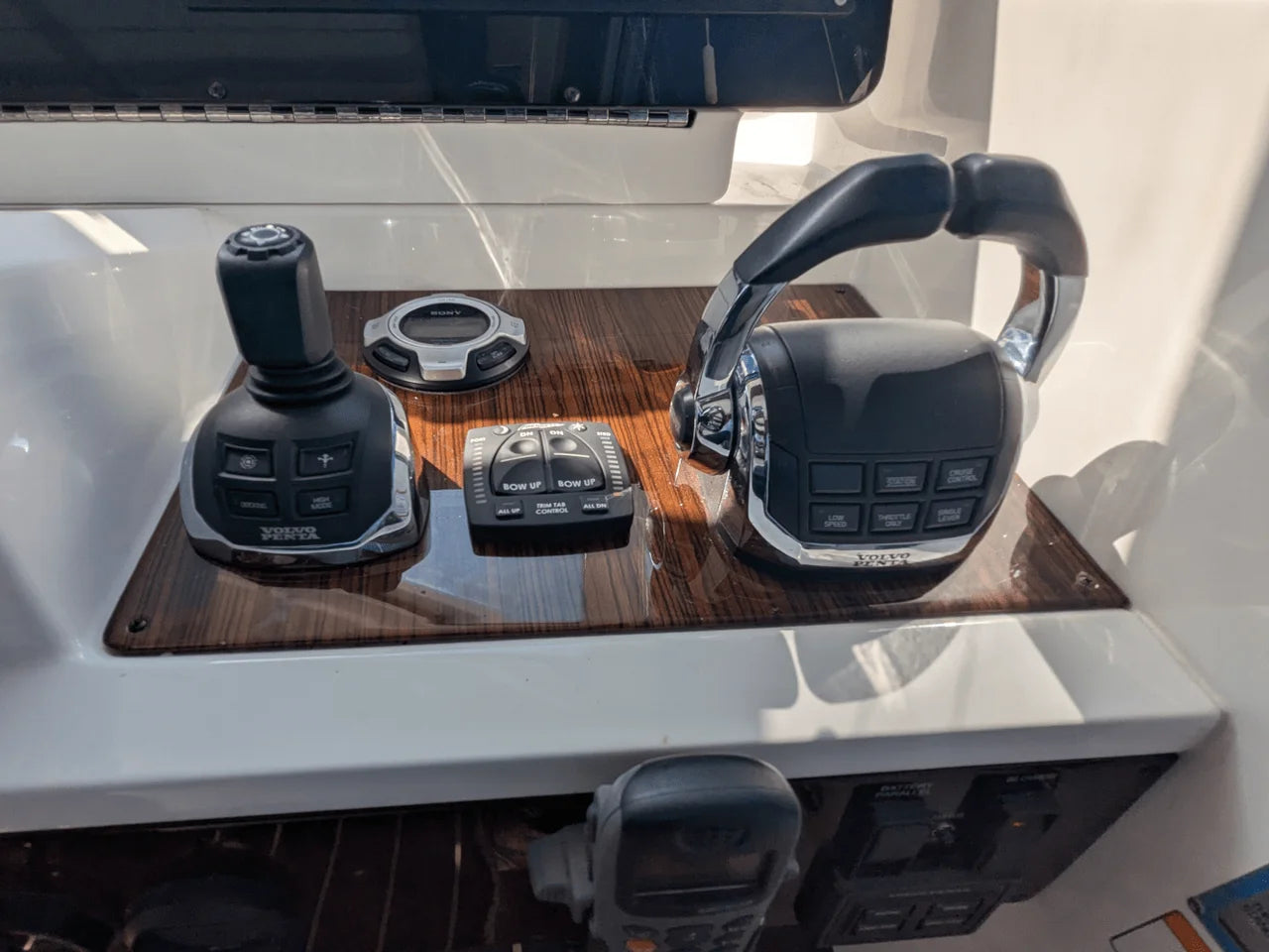 2013 Cruisers Yachts 48 CANTIUS 48.0 feet, Baltimore, MD #27