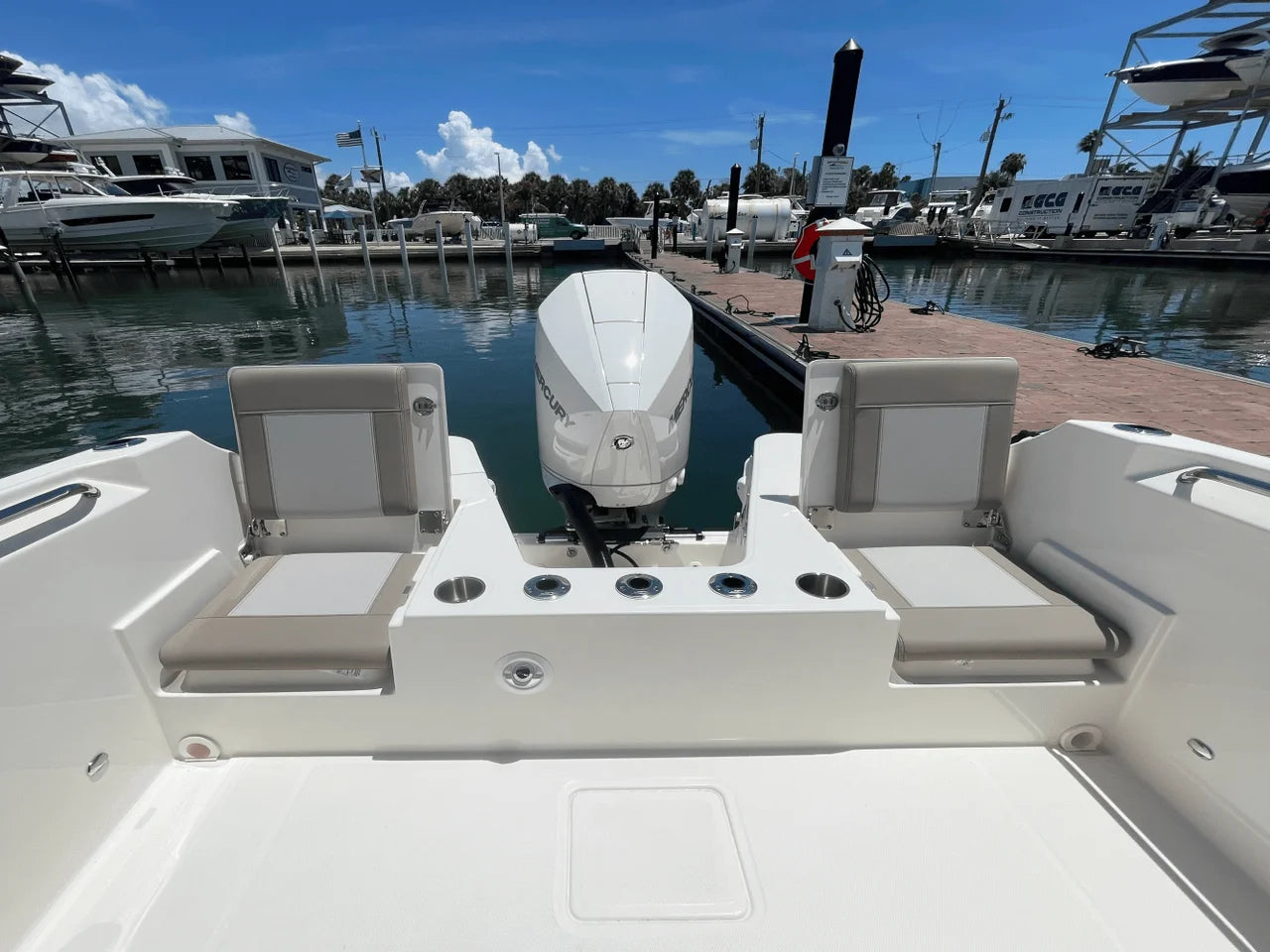 2025 Boston Whaler 210 Vantage 21.0 feet, Sarasota, Florida #15