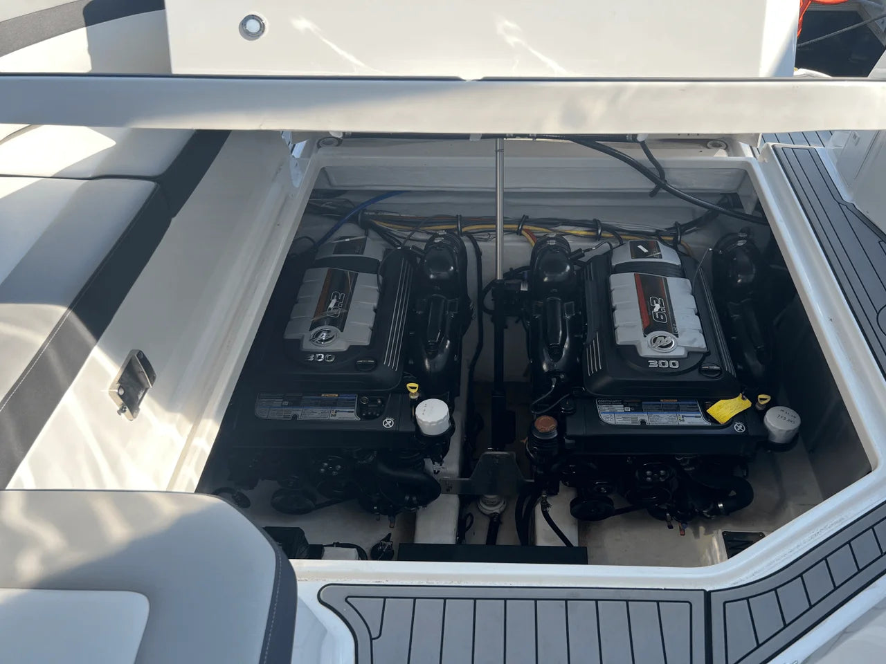 2021 Monterey 335 SPORT YACHT 33.0 feet, Wakefield, RI #46