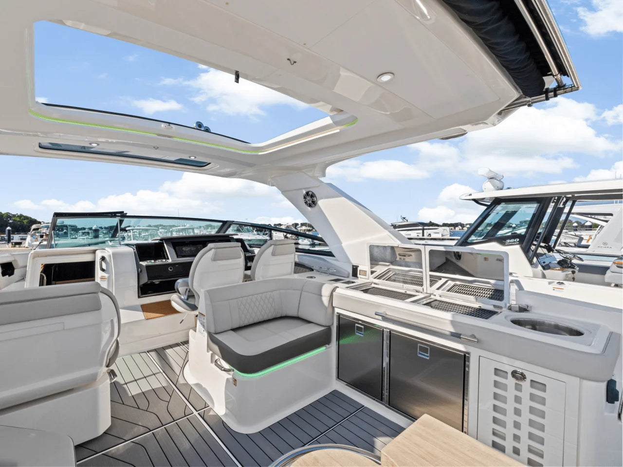 2025 Sea Ray SLX 400 Outboard 40.0 feet, Quincy, MA #23