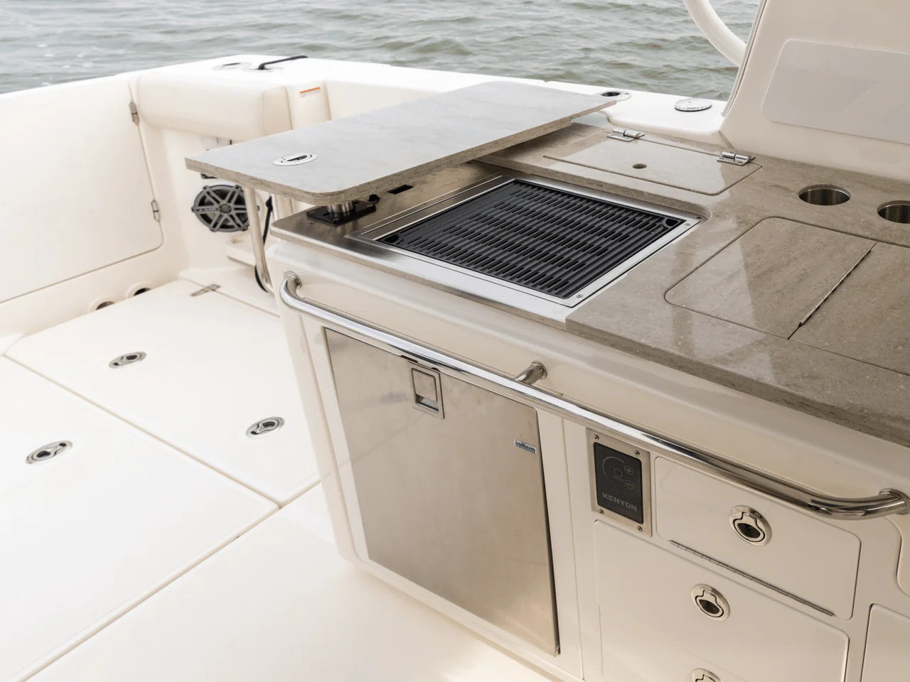 2027 Boston Whaler 380 Realm 38.0 feet, Naples, Florida #98
