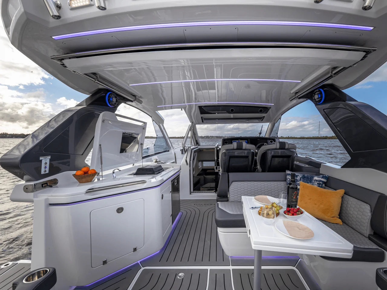 2026 Galeon 335 GTO 33.0 feet, Inuvik, Northwest Territories #107