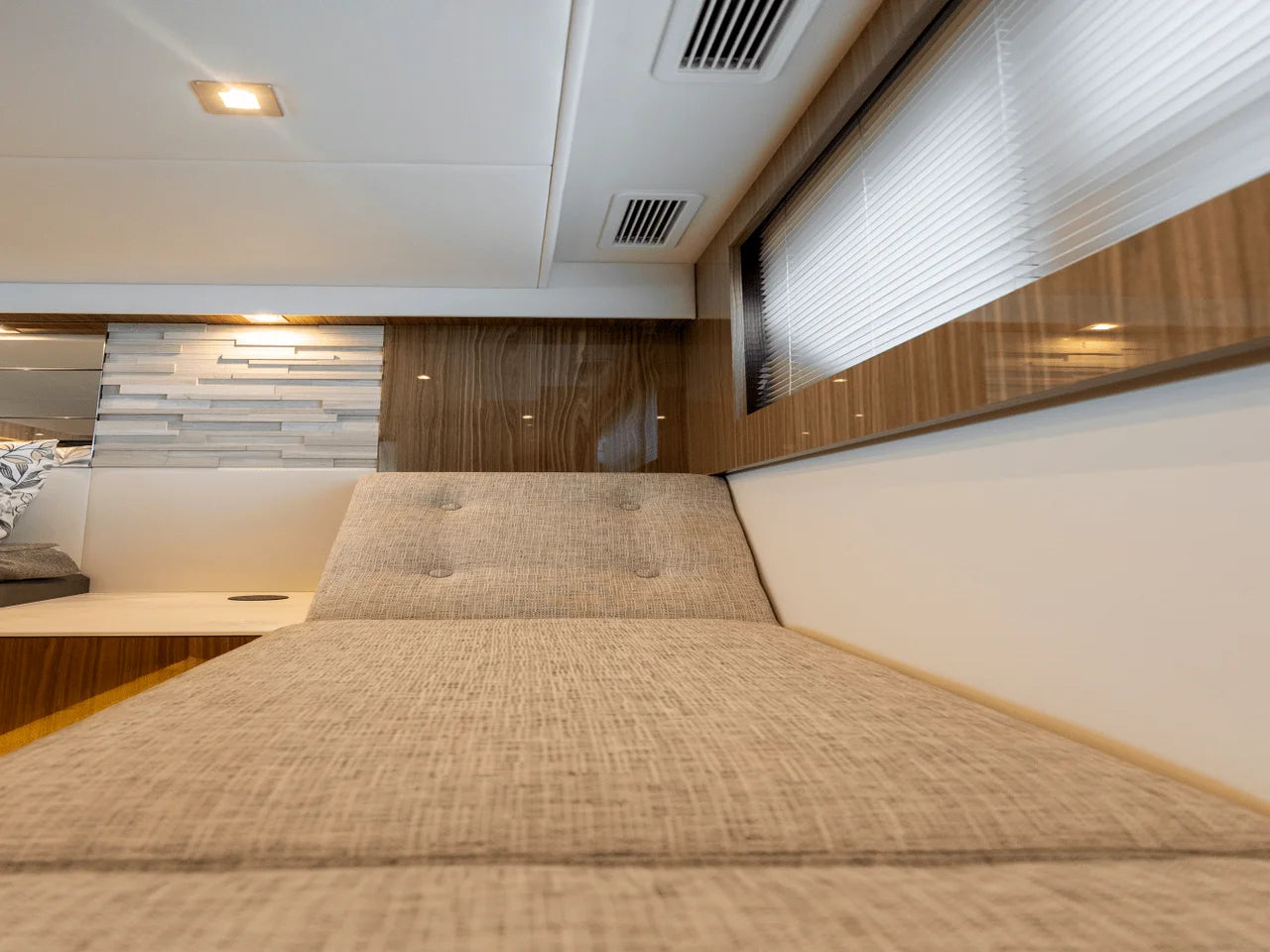 2026 Cruisers Yachts 50 Cantius 50.0 feet, Inuvik, Northwest Territories #53