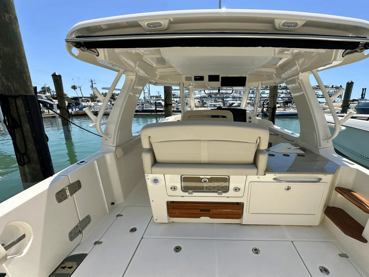 2023 Boston Whaler 350 REALM 35.0 feet, Sarasota, Florida #20