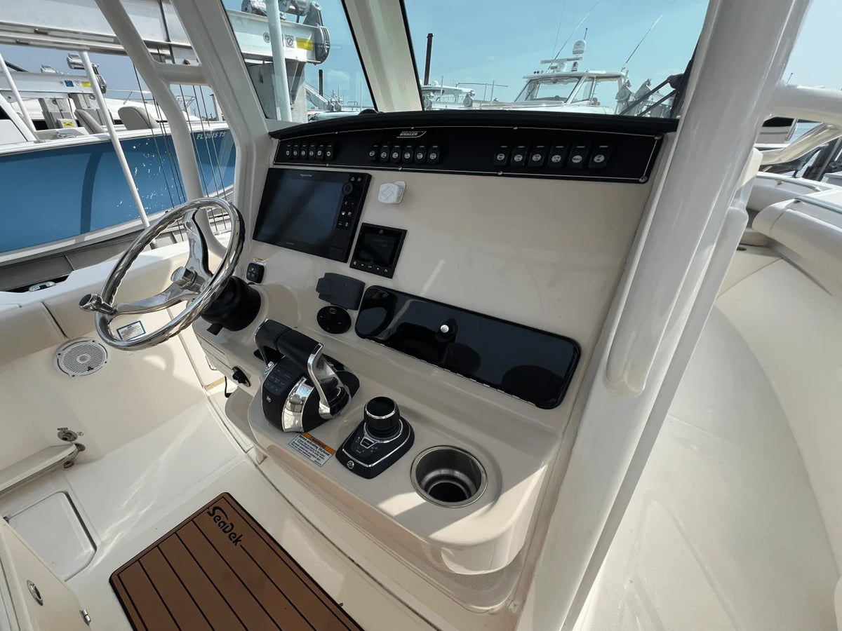 2019 Boston Whaler 280 OUTRAGE 28.0 feet, Stuart, Florida #36