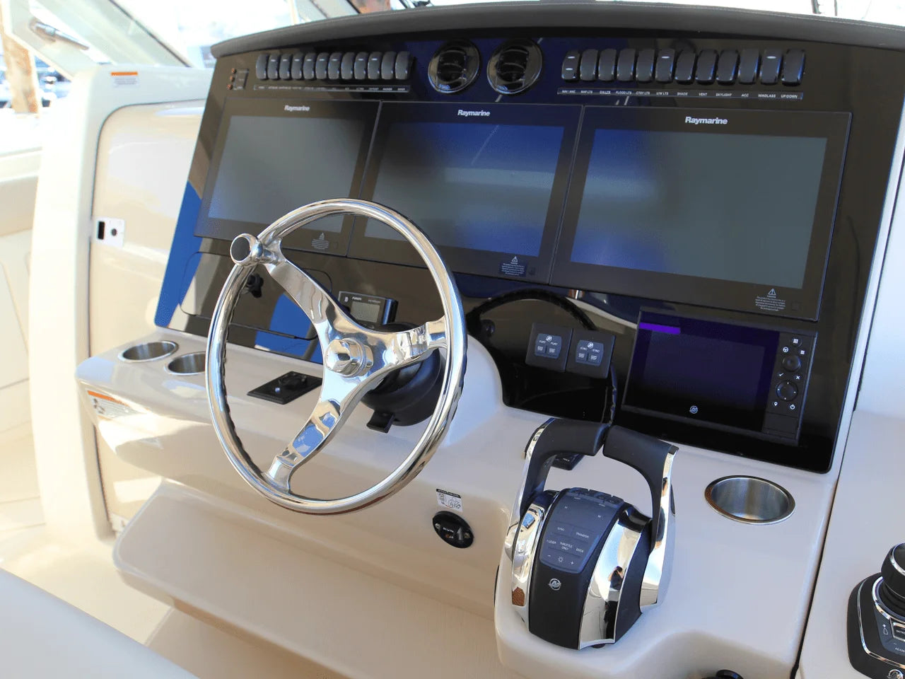 2027 Boston Whaler 380 Realm 38.0 feet, Naples, Florida #127