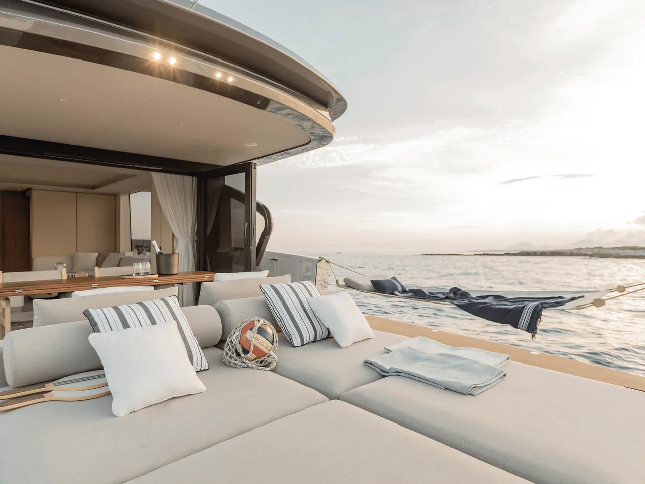 2026 Azimut Seadeck 7 71.0 feet, Inuvik, Northwest Territories #4