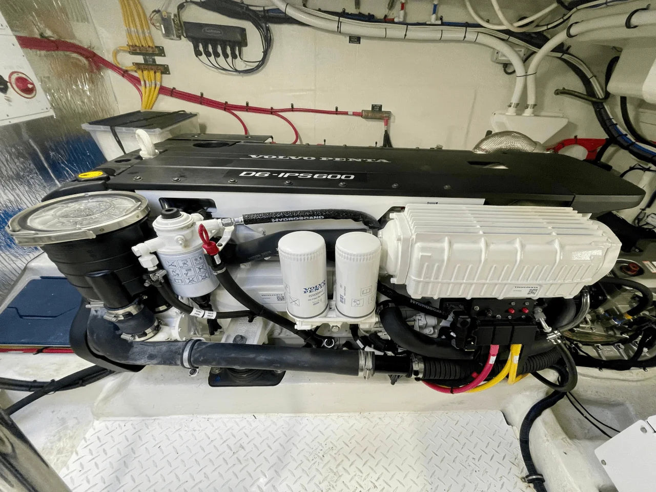 2023 Cruisers Yachts 46 CANTIUS 46.0 feet, Quincy, MA #36