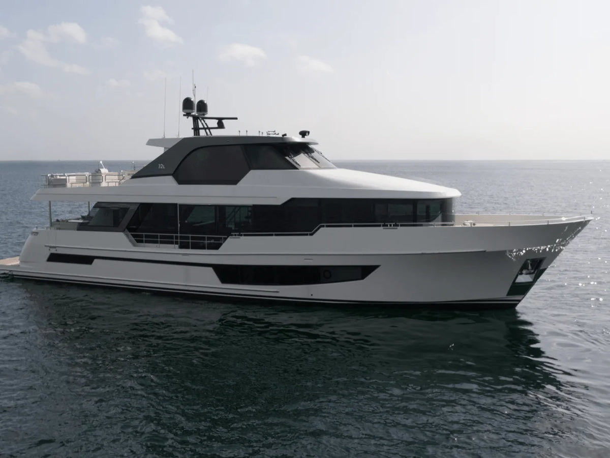 2027 Ocean Alexander 32L 106.0 feet, Inuvik, Northwest Territories #13