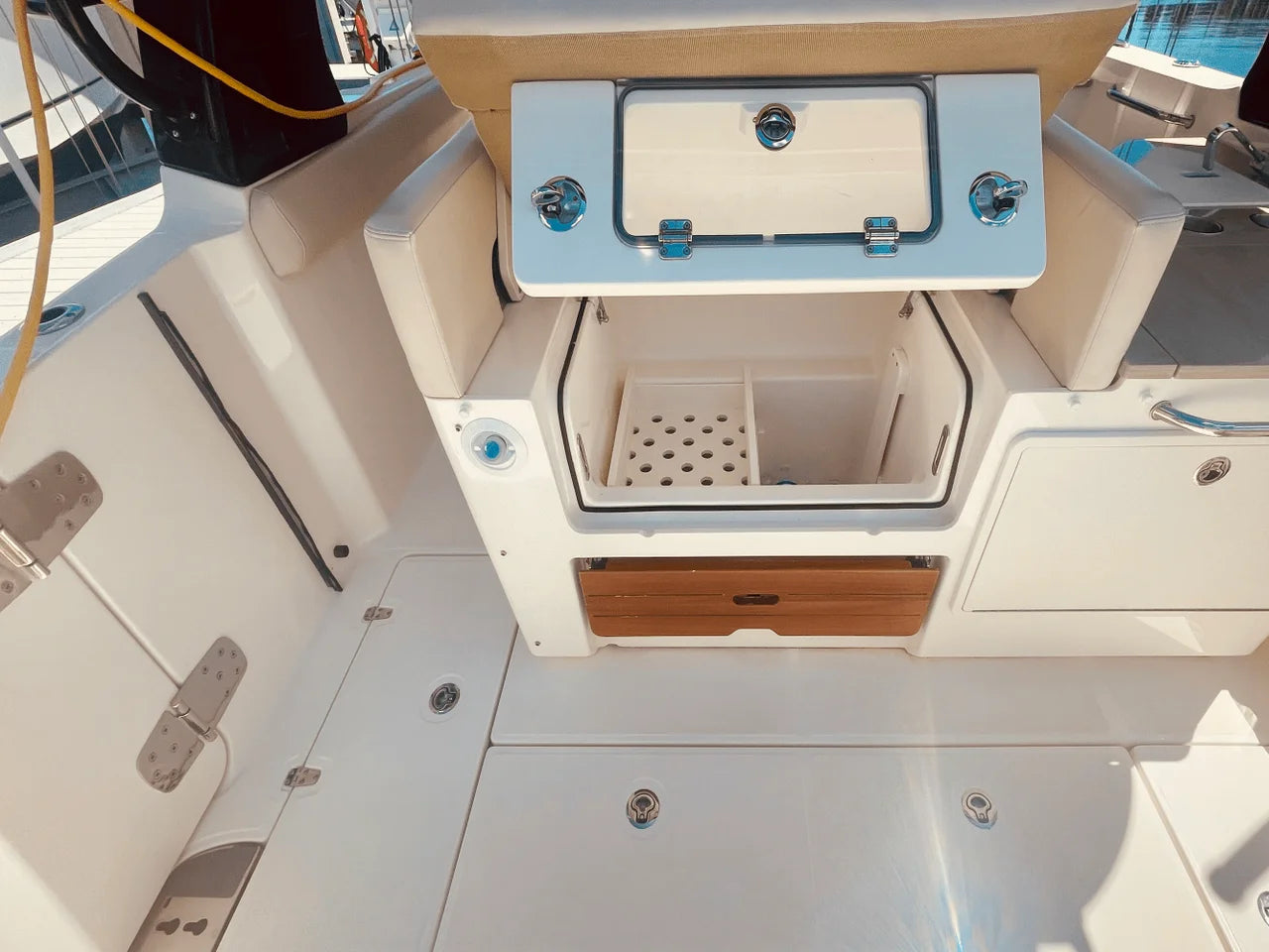 2023 Boston Whaler 350 REALM 35.0 feet, Stuart, FL #32