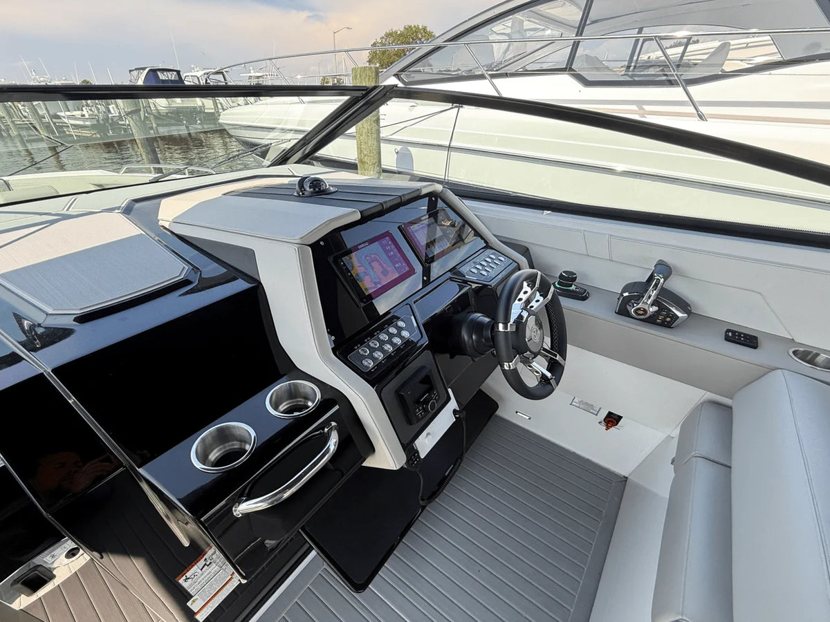 2026 Cruisers Yachts 34 GLS Outboard 34.0 feet, Grasonville, MD #19