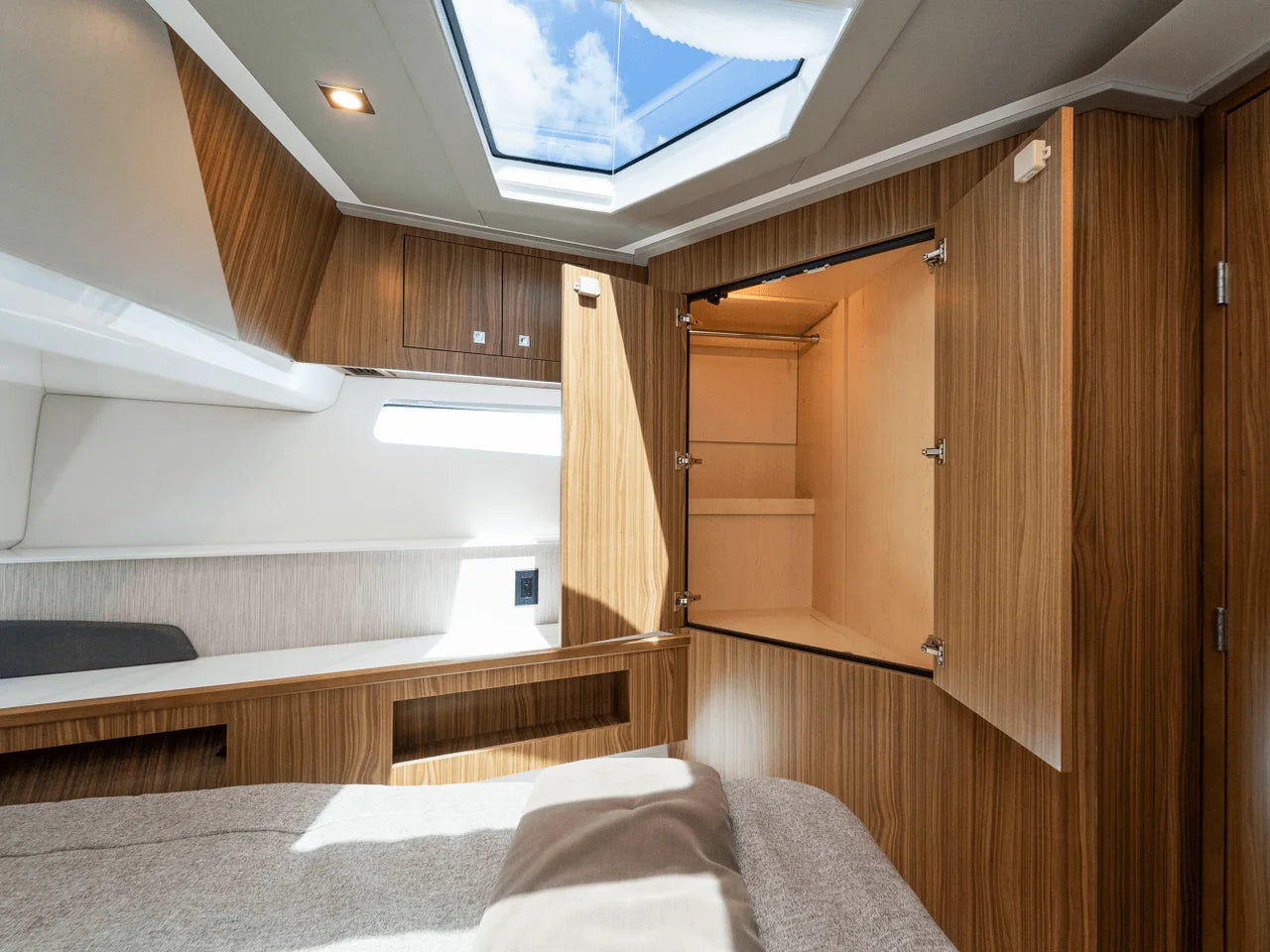 2026 Cruisers Yachts 50 GLS 50.0 feet, Inuvik, Northwest Territories #41