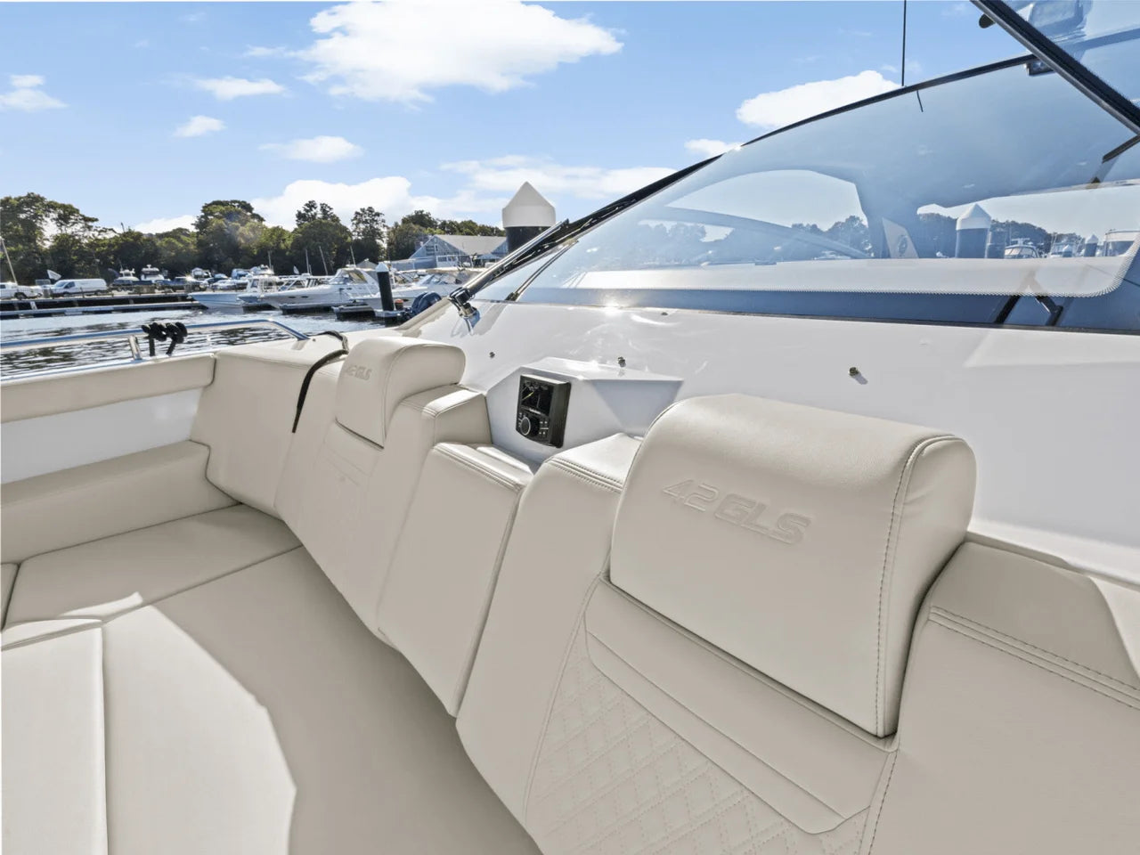 2025 Cruisers Yachts 42 GLS Outboard 42.0 feet, Quincy, MA #35