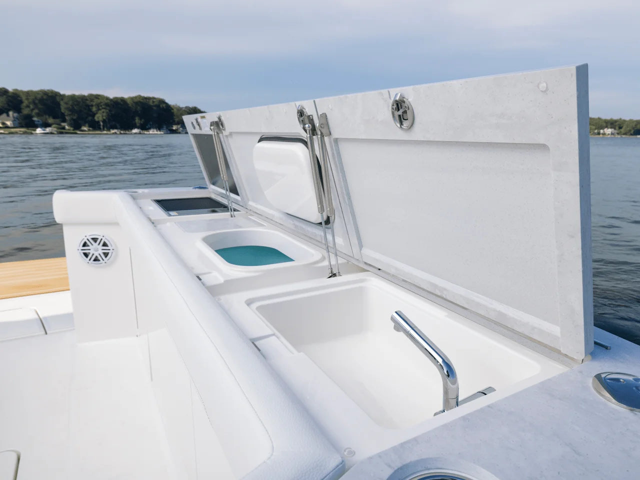 2025 Tiara Yachts EX 60 60.0 feet, Inuvik, Northwest Territories #8