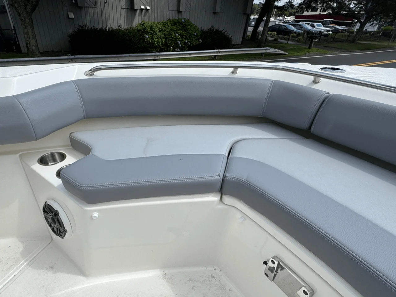 2026 Boston Whaler 250 Outrage 25.0 feet, Huntington, NY #23