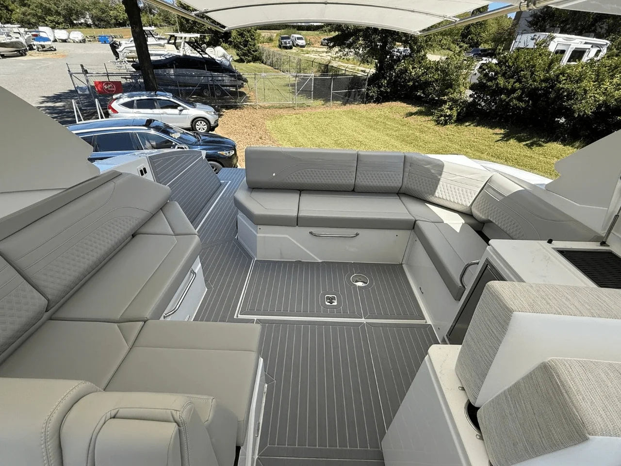 2026 Cruisers Yachts 38 GLS 37.0 feet, Lake Ozark, MO #16