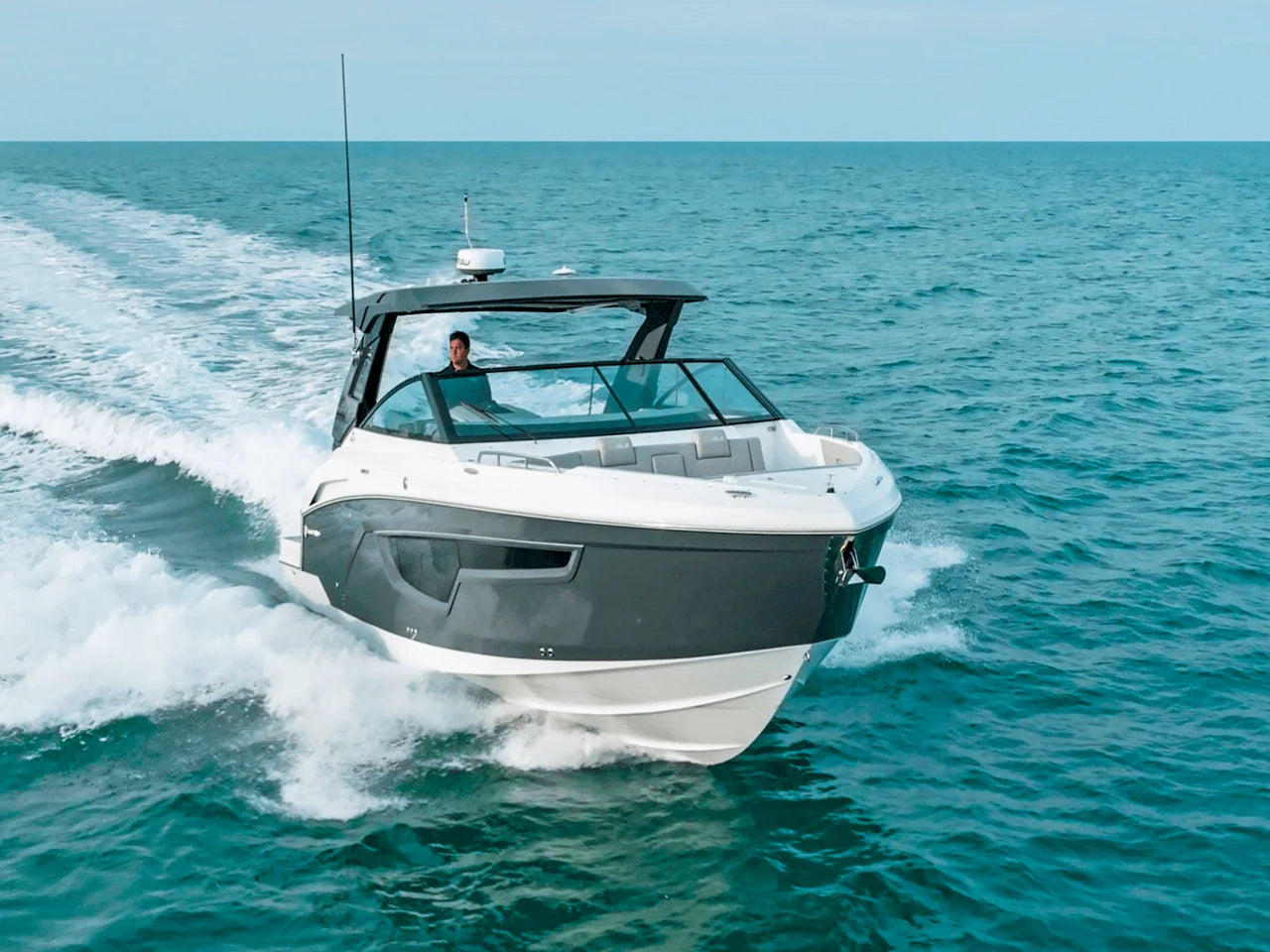 2027 Cruisers Yachts 34 GLS Outboard 34.0 feet, Venice, Florida #51