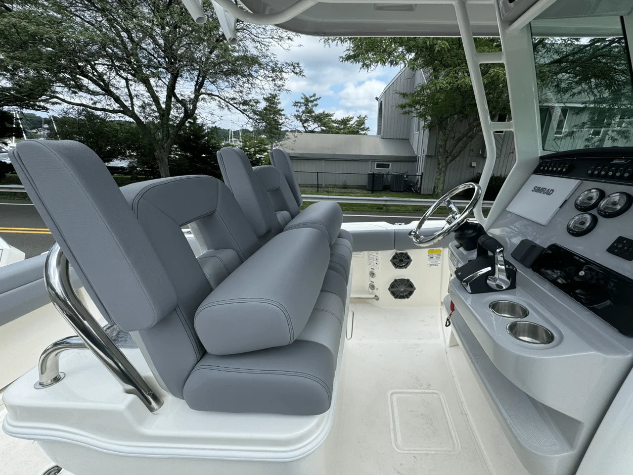 2026 Boston Whaler 250 Outrage 25.0 feet, Huntington, NY #15