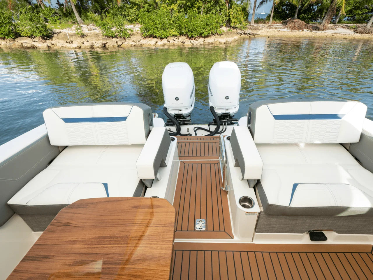 2025 Tiara Yachts LX 34 34.0 feet, Inuvik, Northwest Territories #19