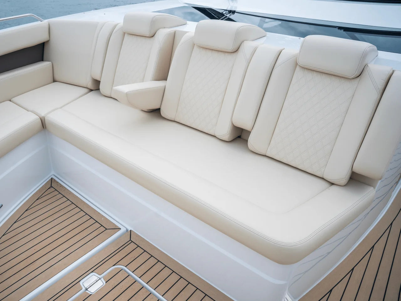 2026 Cruisers Yachts 50GLS OB 50.0 feet, Wrightsville Beach, North Carolina #60