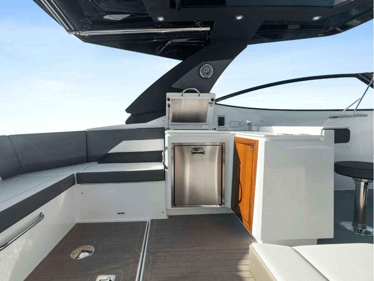 2026 Cruisers Yachts 38 GLS Outboard 38.0 feet, Inuvik, Northwest Territories #36