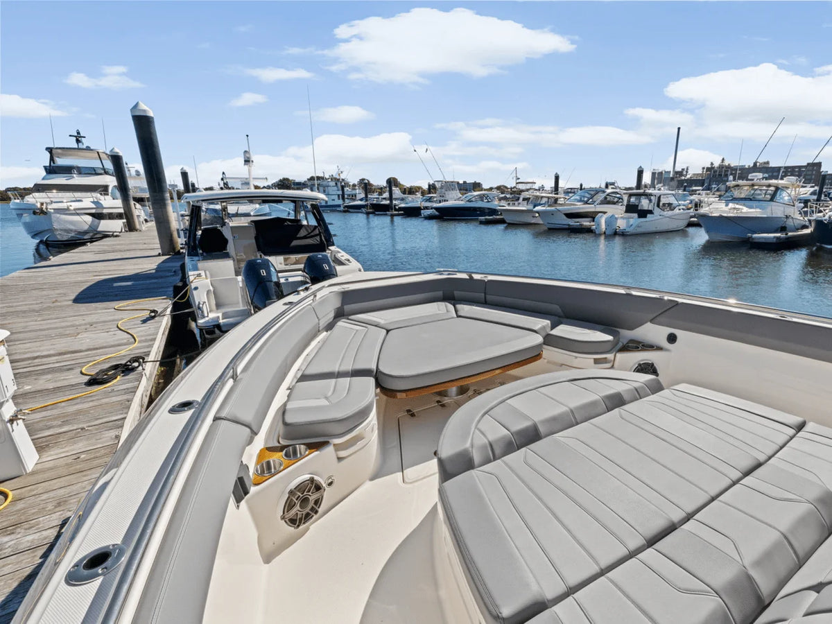2026 Boston Whaler 420 Outrage 42.0 feet, Quincy, MA #50