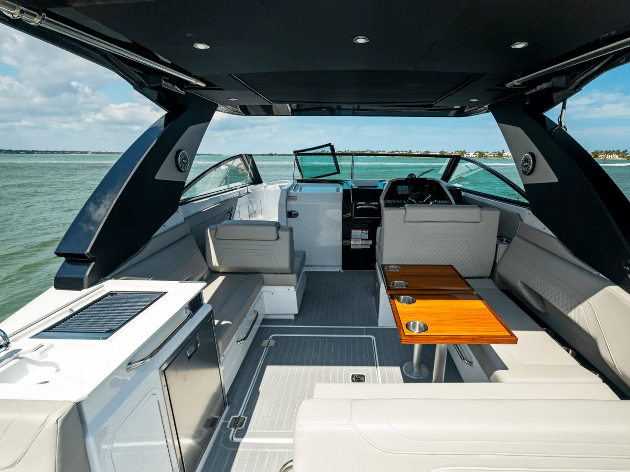 2027 Cruisers Yachts 34 GLS Outboard 34.0 feet, Sarasota, FL #147