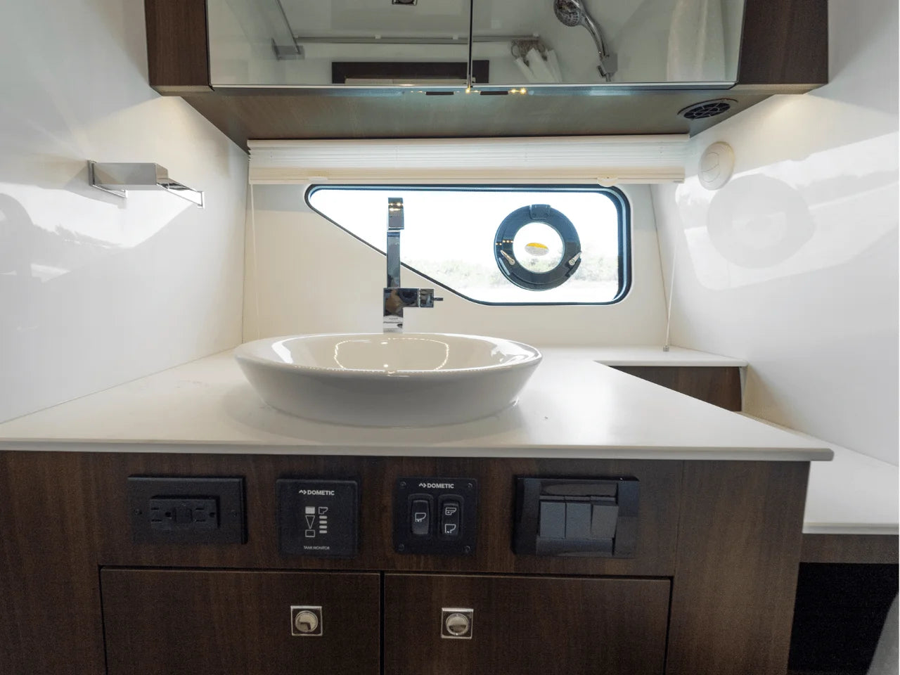 2026 Cruisers Yachts 38 GLS Outboard 38.0 feet, Inuvik, Northwest Territories #114