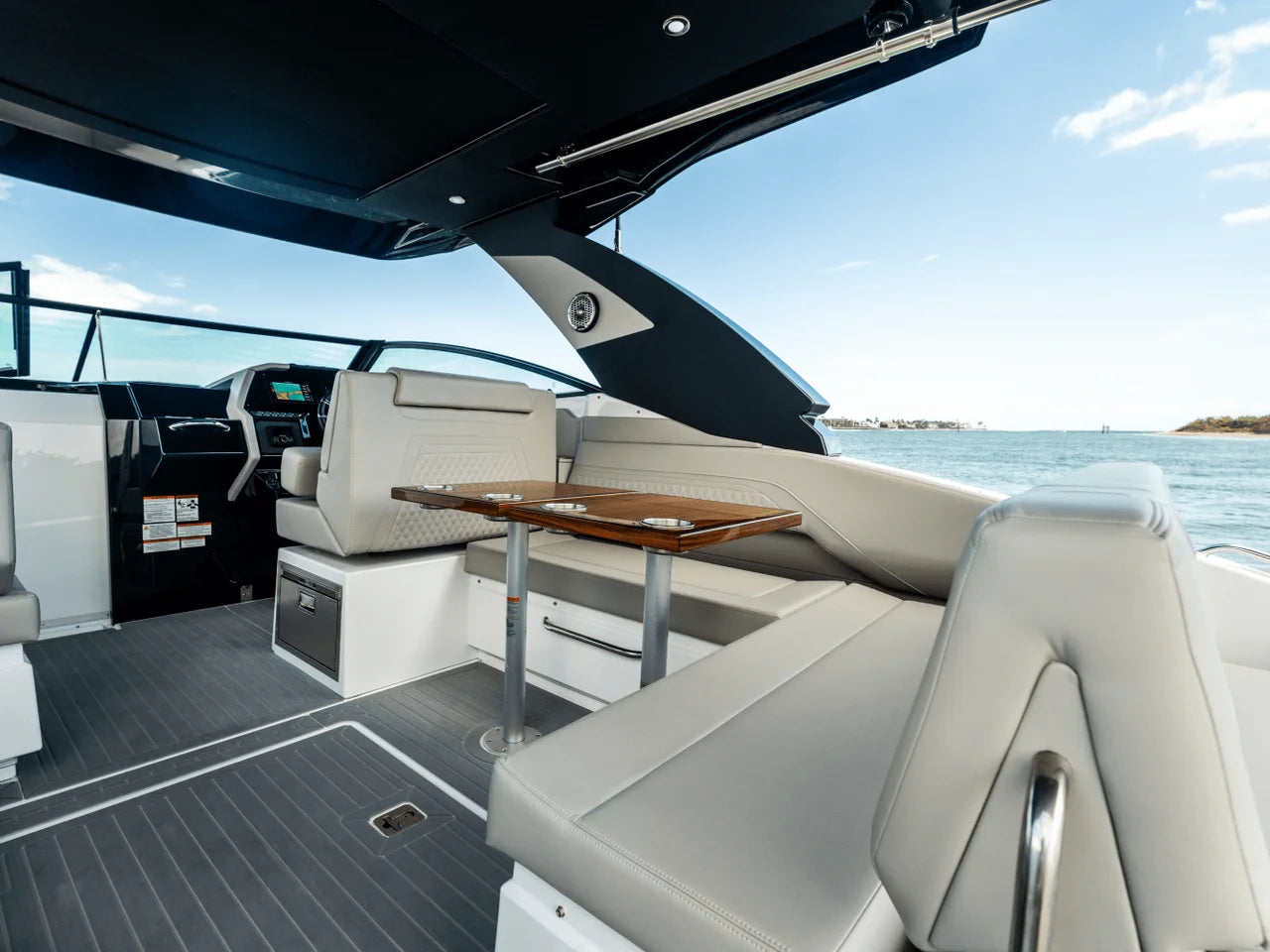 2026 Cruisers Yachts 34 GLS Outboard 35.0 feet, Inuvik, Northwest Territories #78