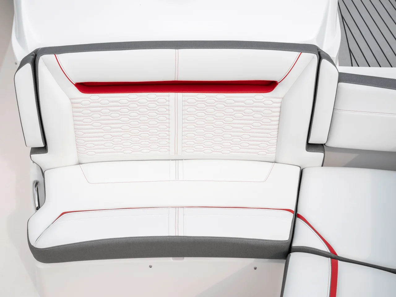 2025 Tiara Yachts LS 34 34.0 feet, Inuvik, Northwest Territories #105