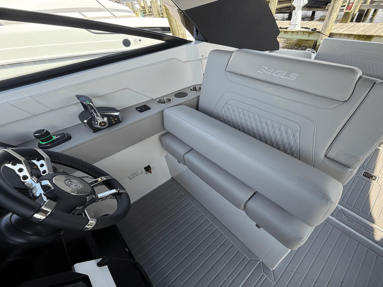 2026 Cruisers Yachts 34 GLS Outboard 34.0 feet, Grasonville, MD #18