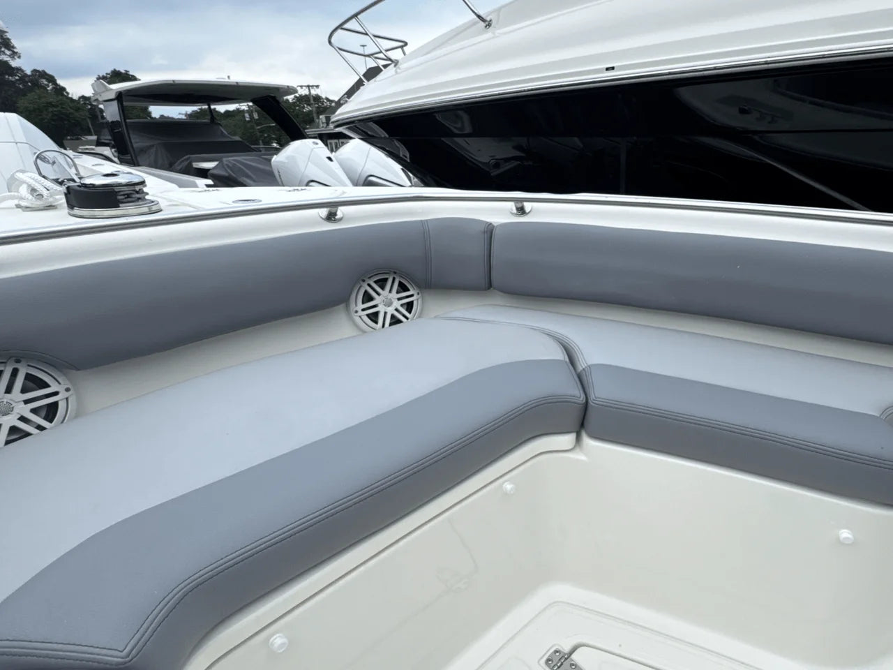 2026 Boston Whaler 230 Outrage 23.0 feet, Huntington, NY #44