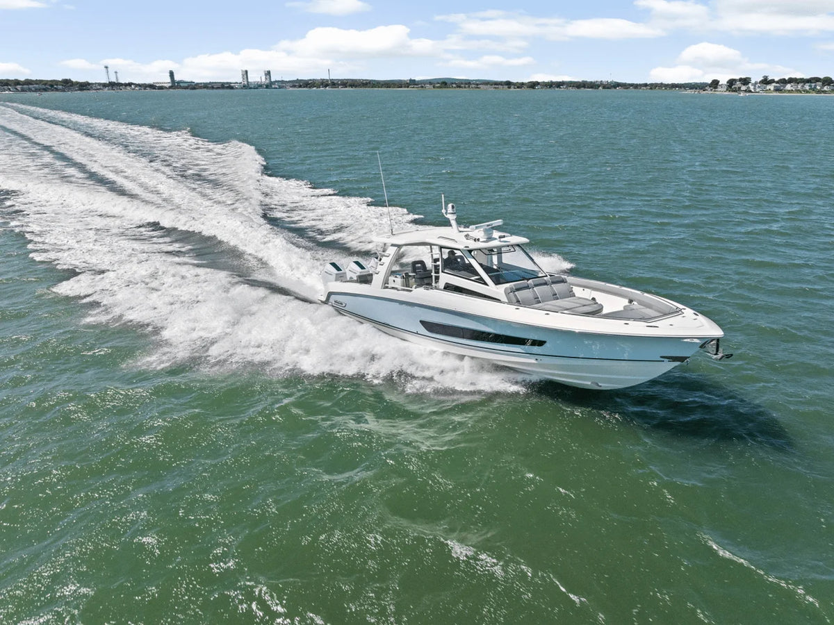 2026 Boston Whaler 420 Outrage 42.0 feet, Quincy, MA #1