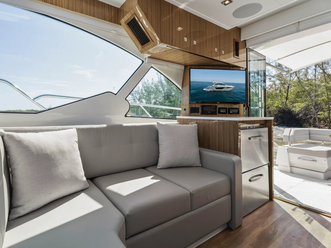 2026 Cruisers Yachts 50 Cantius 50.0 feet, Inuvik, Northwest Territories #98