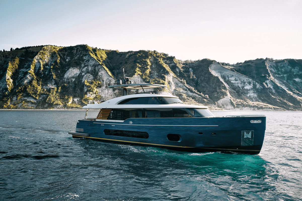 2027 Azimut Magellano 66 66.0 feet, Inuvik, Northwest Territories #2