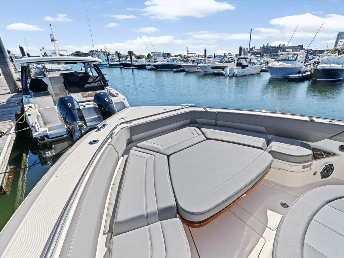 2026 Boston Whaler 420 Outrage 42.0 feet, Quincy, MA #52