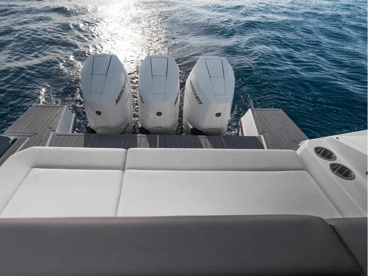 2026 Cruisers Yachts 38 GLS Outboard 38.0 feet, Inuvik, Northwest Territories #54