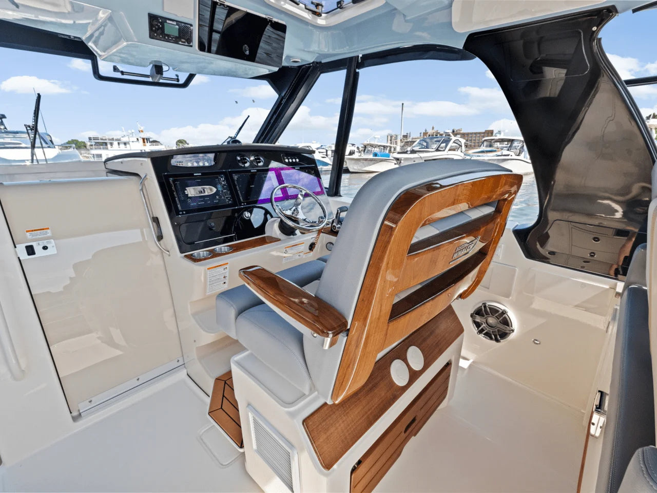 2025 Boston Whaler 380 Realm 38.0 feet, Quincy, MA #23