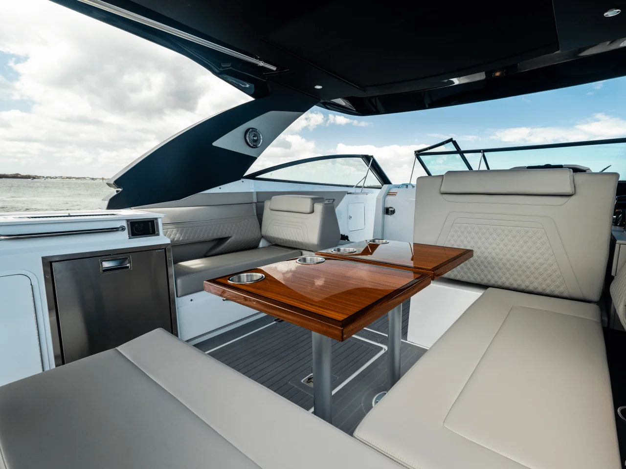 2026 Cruisers Yachts 34 GLS Outboard 35.0 feet, Inuvik, Northwest Territories #80