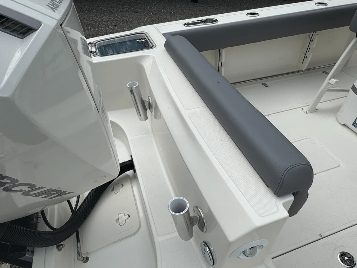 2026 Boston Whaler 230 Outrage 23.0 feet, Huntington, NY #7