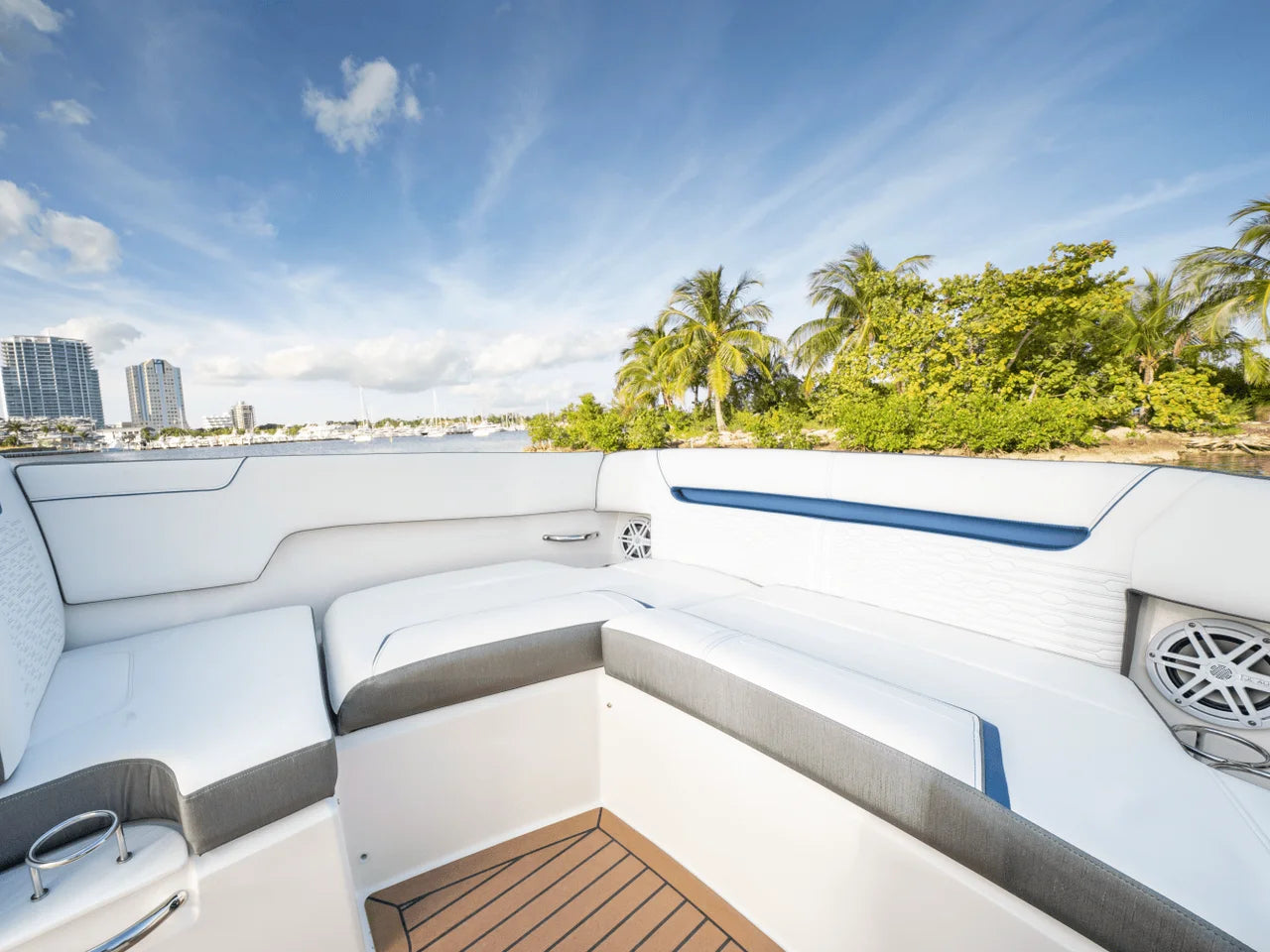 2025 Tiara Yachts LX 34 34.0 feet, Inuvik, Northwest Territories #31