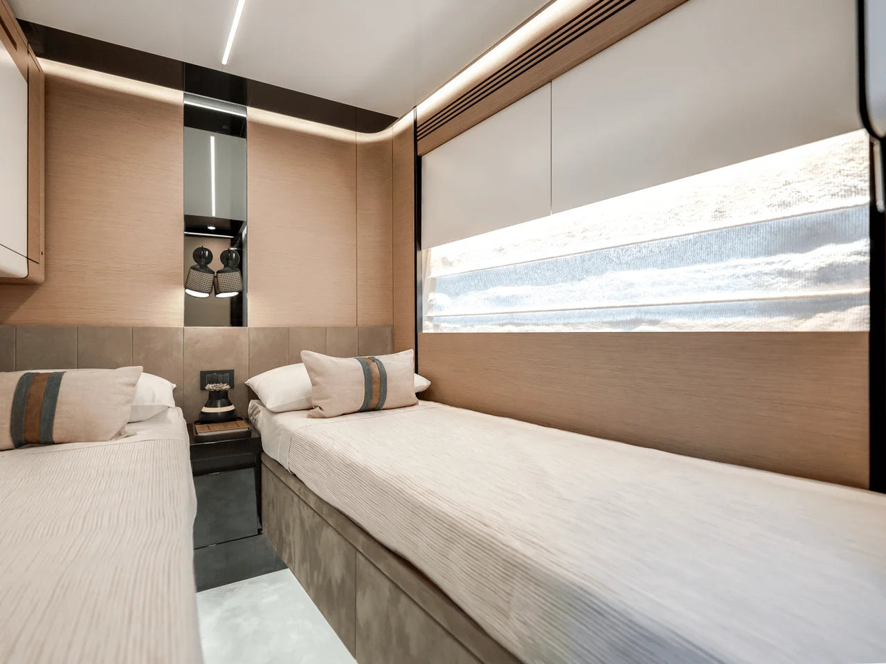 2024 Azimut S8 80.0 feet, Miami, FL #35